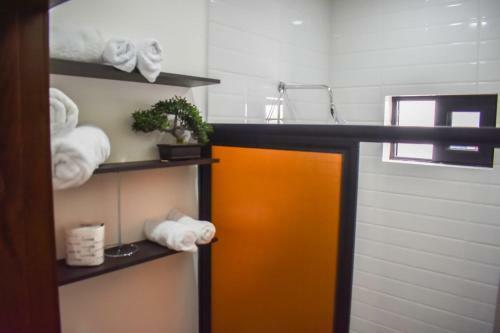 Apartamento Departamento En Zona Dorada !