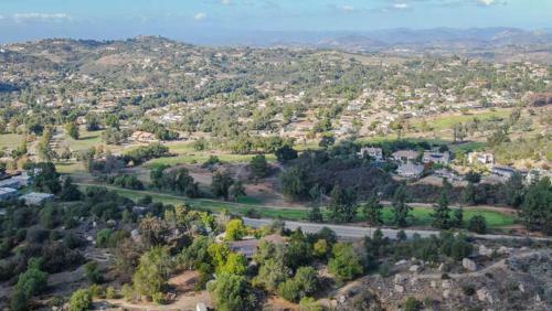 Hilltop Retreat, 2 Villas