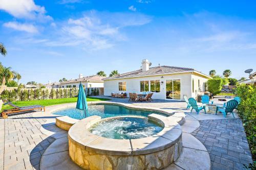 Sunglow Lux Desert Oasis ~ Pool/spa,firepit Games