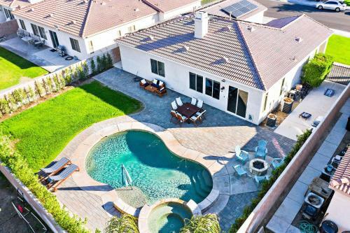 Sunglow Lux Desert Oasis ~ Pool/spa,firepit Games