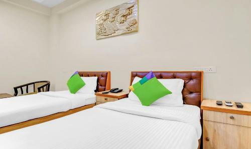 Hostal Treebo Trend Sai Village Gold Souk