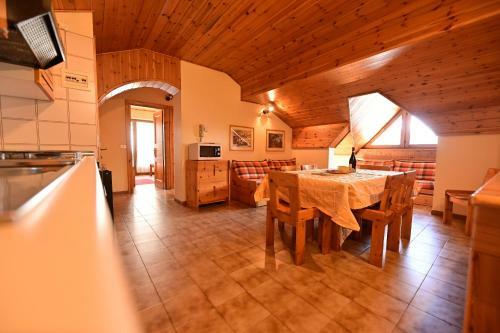 Apartamento Appartamenti Casa Vacanze Raethia