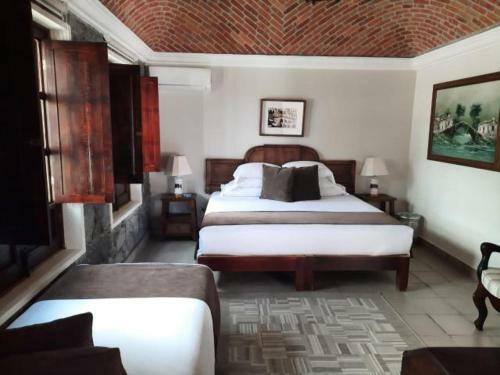 Villa Casa De Lomas De Tirado