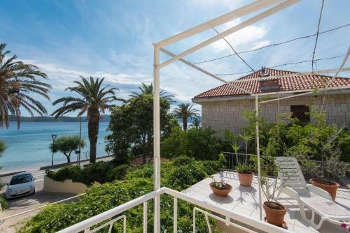 City B&B Superior Beachfront Property