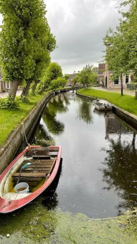 Apartamento Puur Eastermar - Monumentaal, Authentiek En Luxe Koetshuis