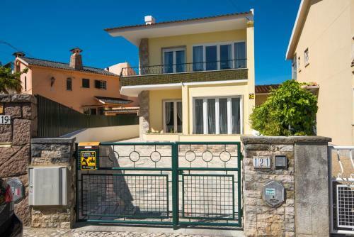 Flh Carcavelos Family House