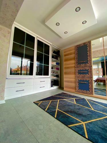 Honey Apartment
