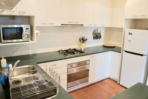Apartamento Refurbished 2 Bedroom Apt With Secured Parking!