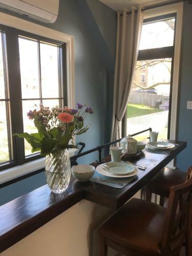 Hostal Stone's Throw Stratford - The Loft Plus Bedroom
