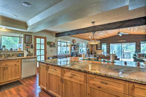 Gorgeous Oakhurst Retreat With Swimming Hole!
