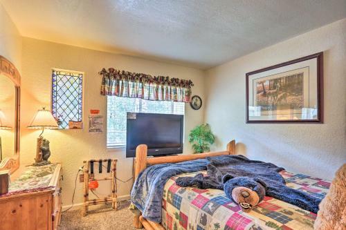 Gorgeous Oakhurst Retreat With Swimming Hole!