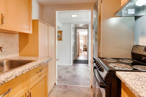 Oak Bay Hampshire Home
