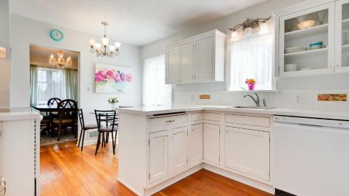 Oak Bay Hampshire Home