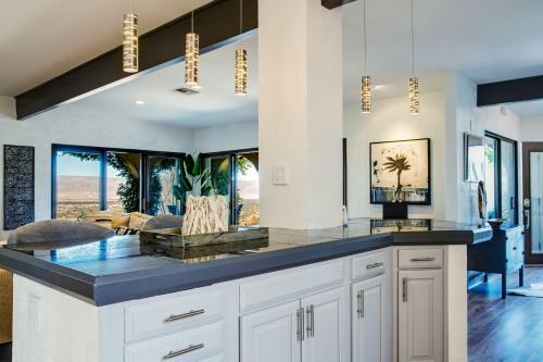 Cliff House - El Paseo Retreat