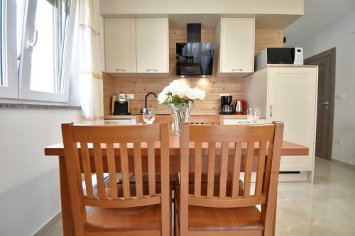 Hostal Holiday Apartments Petra