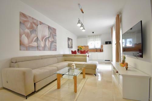 Hostal Holiday Apartments Petra