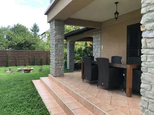 Mediterr�n Villa Zam�rdi
