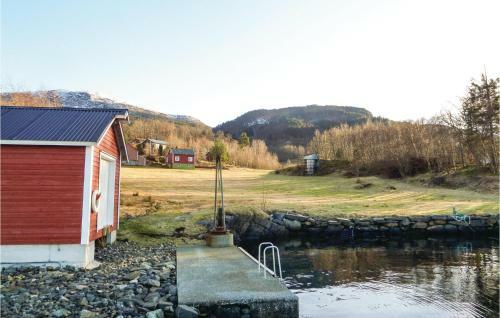 Two-bedroom Holiday Home In Skanevik