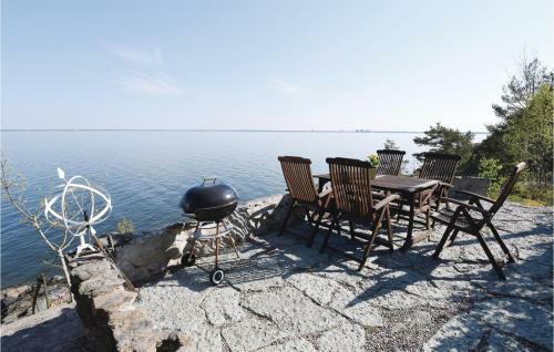 Two-bedroom Holiday Home In Lidkoping