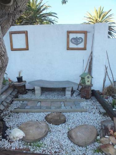 Hostal Aloha Beach Guest House