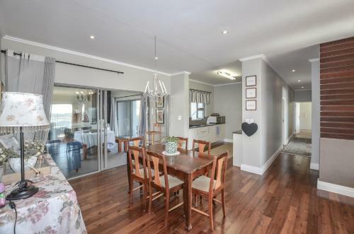 21 Flamingo House