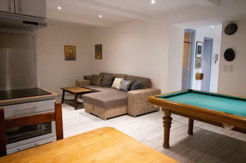 Apartamento Agr�able T4 � Aguil�ra Avec Parking