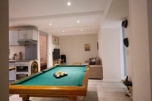 Apartamento Agr�able T4 � Aguil�ra Avec Parking