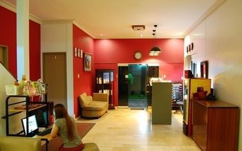 Rumi Apartelle Hotel