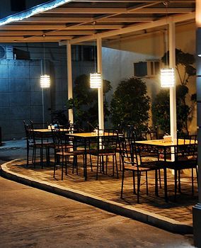 Rumi Apartelle Hotel