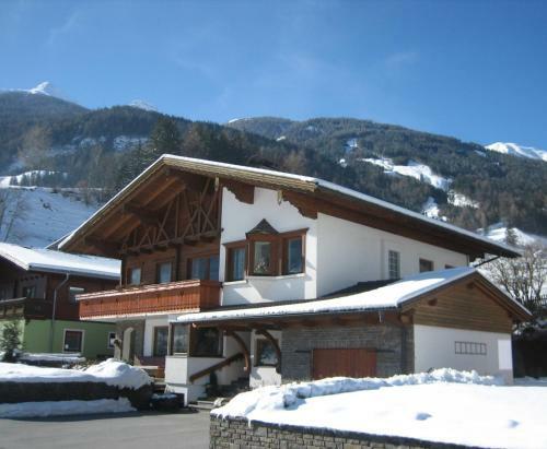 Apartments P�tscher Josef Und Maria