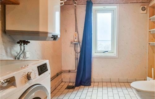 Amazing Home In �desh�g With 2 Bedrooms