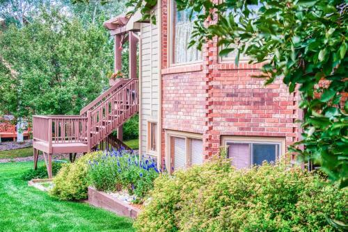 Charming Home With Yard About 12 Mi To Fort Collins
