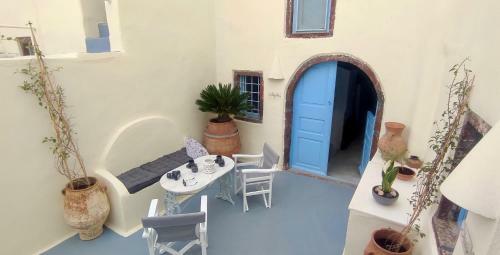 The Cave Complex By A Terre Cave Villas
