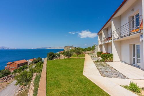 Apartments Marinko