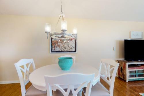 Sea Isle Villas F