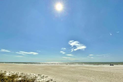 Lighthouse Pointe 502