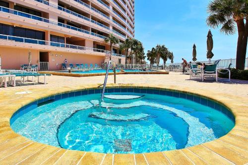 Crescent Beach Club I 19f