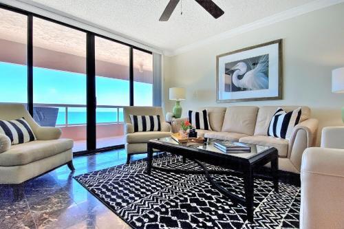Crescent Beach Club I 19f