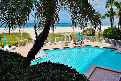 Crescent Beach Club I 19f