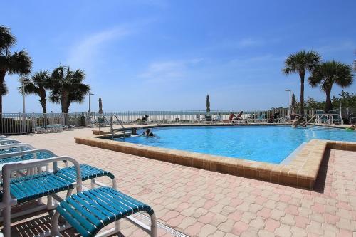Crescent Beach Club I 3g