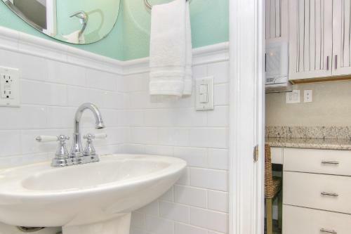 Bungalow Beach Place 4