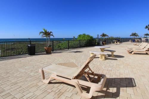 Belleair Beach Club 213