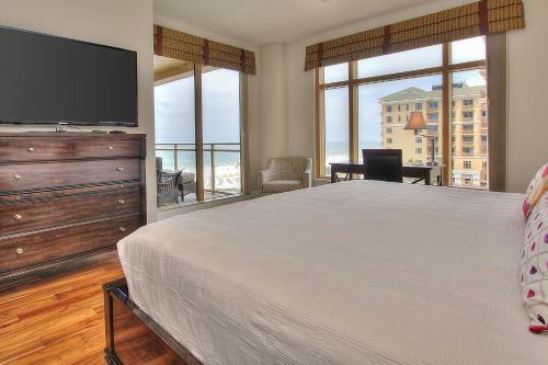Sandpearl Residences 606