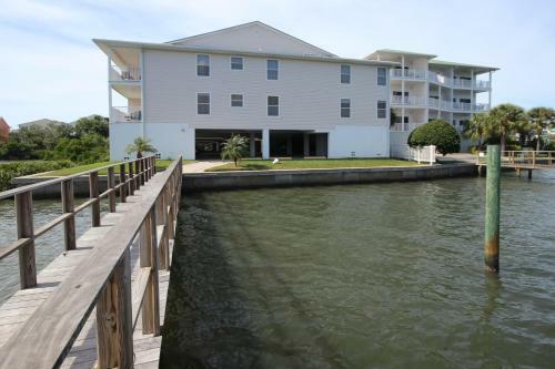 Captain's Cove 402