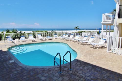 Belleair Beach Club 211