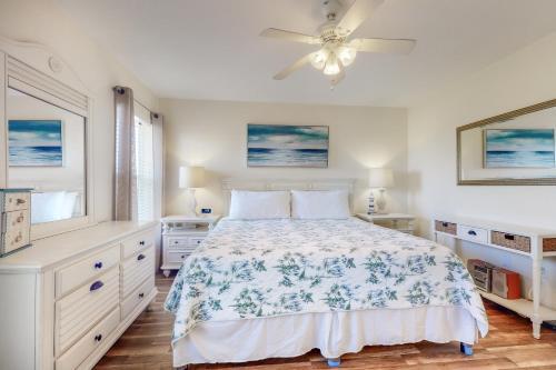Beachside Villas 204b