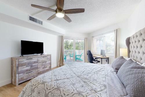 Beach Cottage 1104