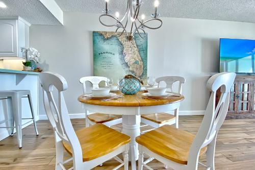 Chateaux Sunset Suites 408