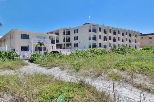 Belleair Beach Club 114
