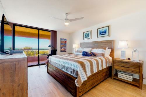 Crescent Beach Club II 3c